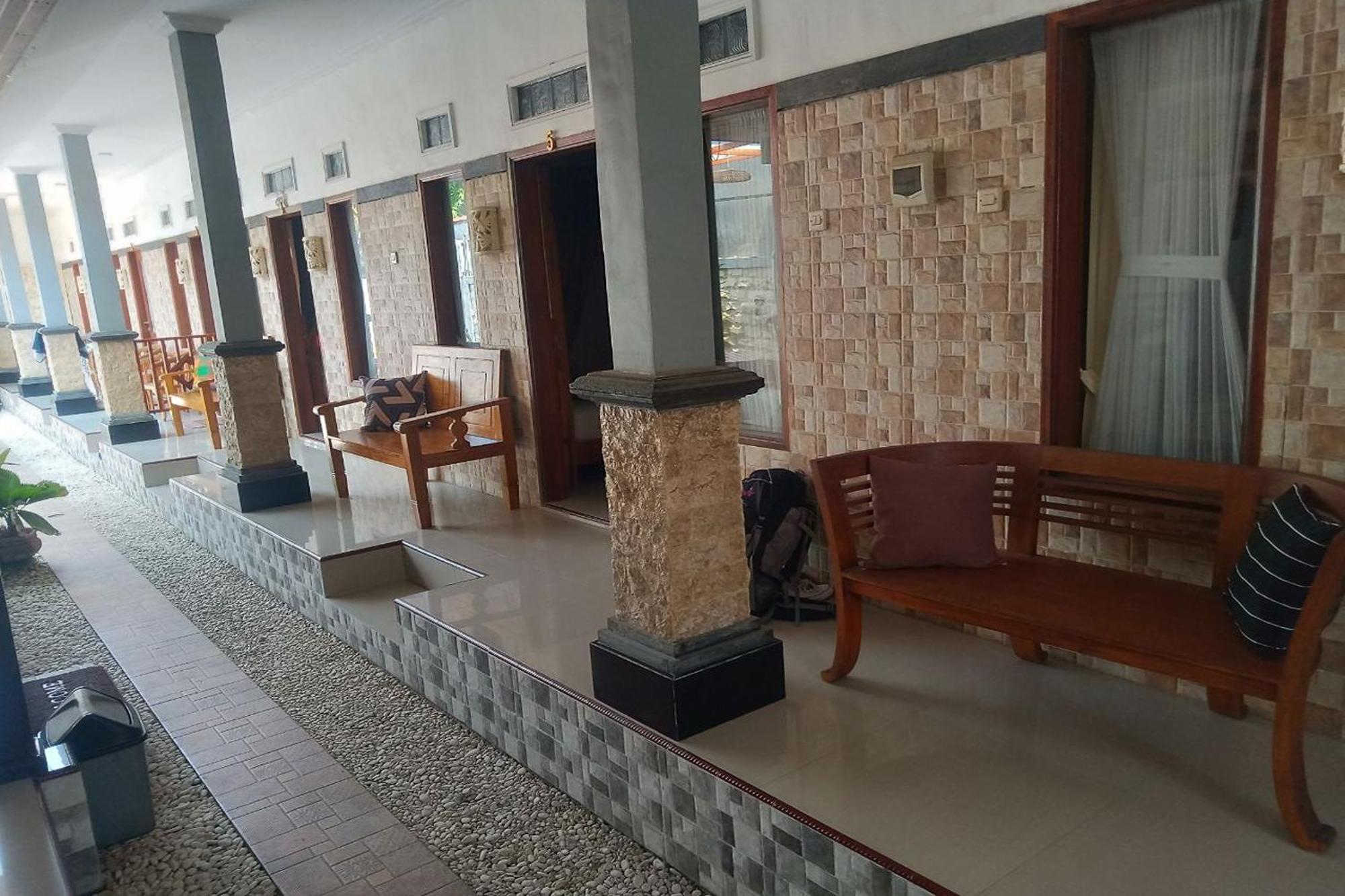 Gedhong Hostel Batununggul Exterior photo